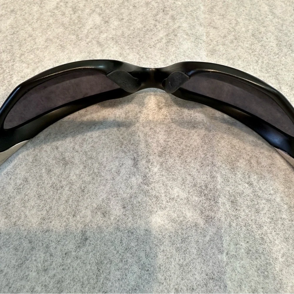 Oakley Scar Sunglasses in black with black lenses